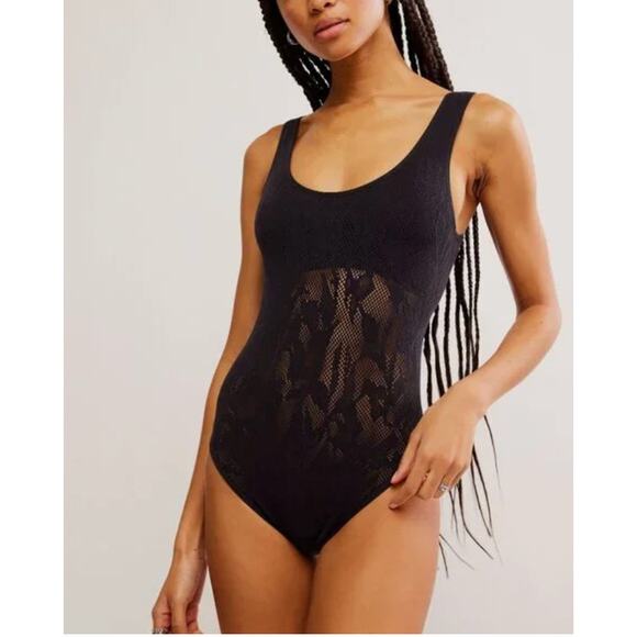 FREE PEOPLE Cutout Plunge Textured Lace Bodysuit Black M/L NEW - Picture 3 of 14